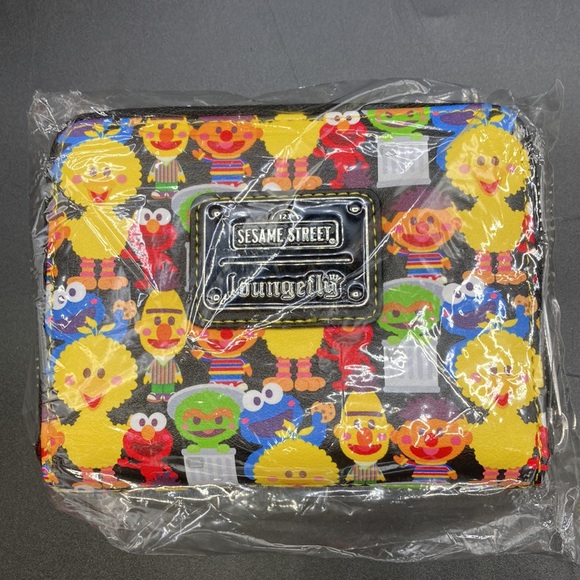 Holiday SALE ? Firm? Loungefly Sesame Street Backpack & Wallet main image 4